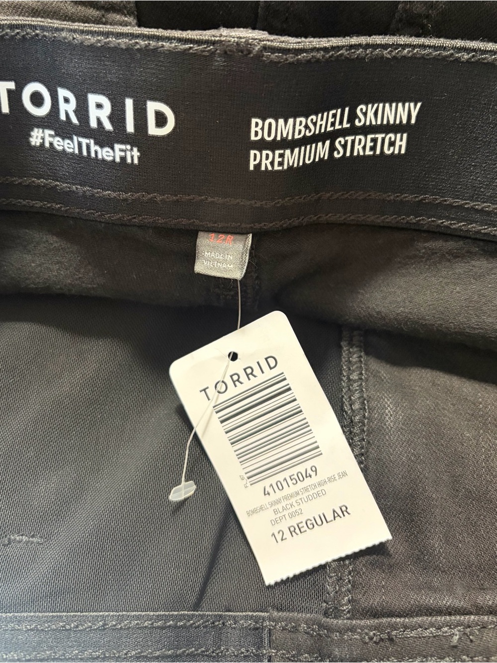 Torrid Bombshell Skinny Premium Stretch High-Rise Jean Black Studded sz 12 - Picture 5 of 9